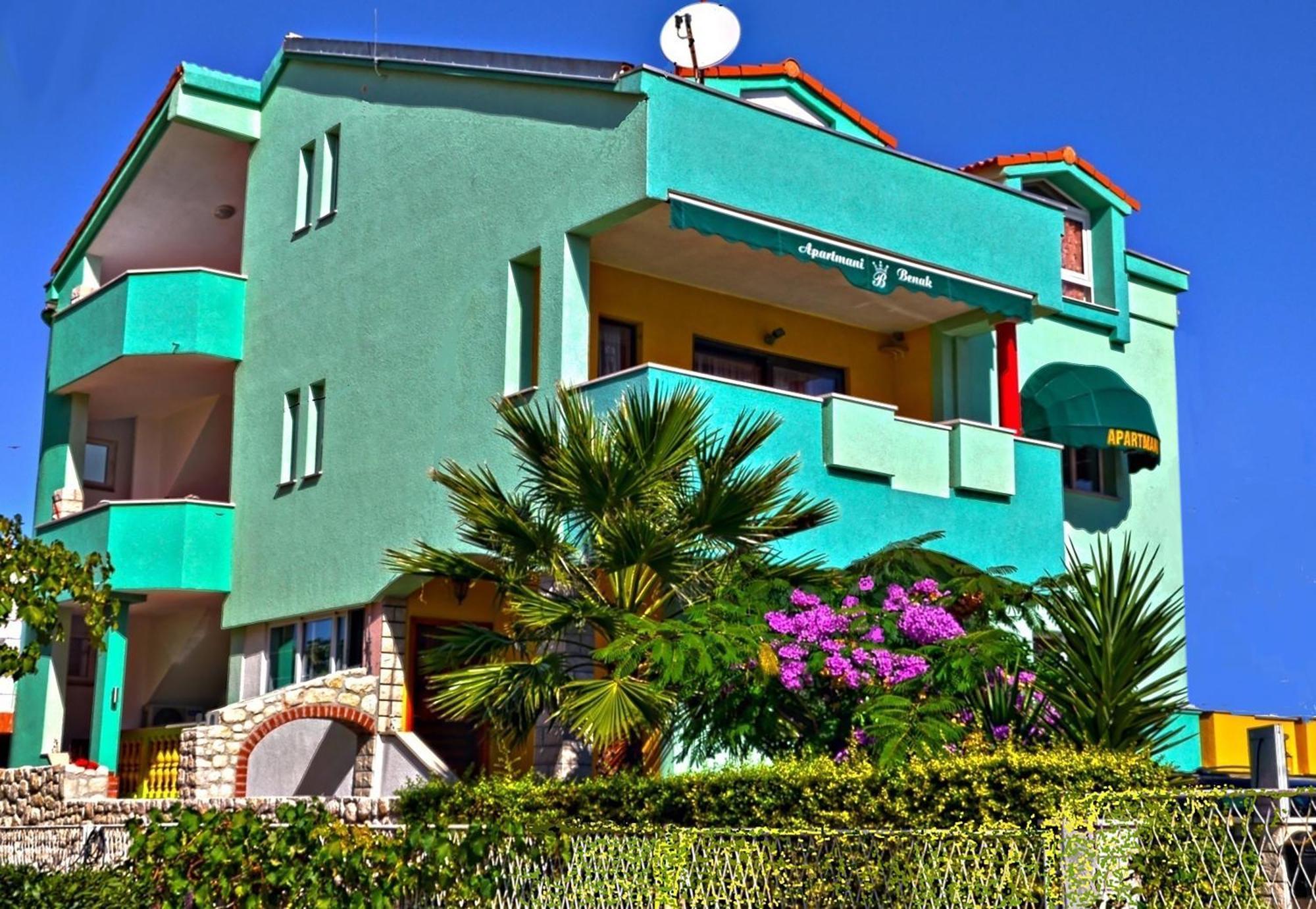 Lux Benak Apartament *